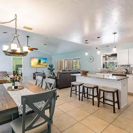 Sunny Oasis Getaway -Heated Pool-Mini Golf-Near Beach Nokomis Exterior photo