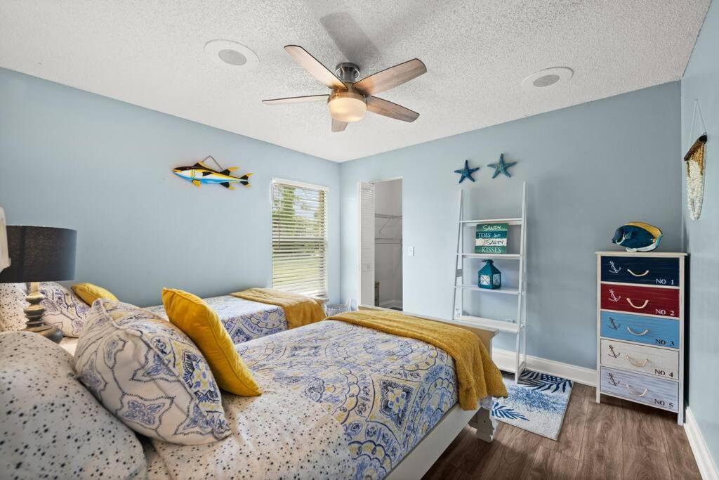 Sunny Oasis Getaway -heated Pool-mini Golf-near Holiday home Nokomis