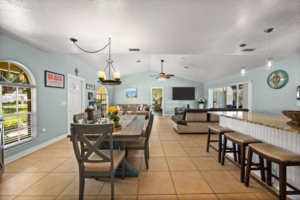 Holiday home Sunny Oasis Getaway -heated Pool-mini Golf-near Nokomis
