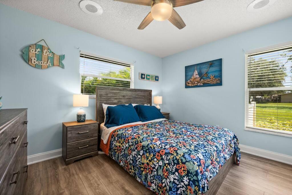 Holiday home Sunny Oasis Getaway -heated Pool-mini Golf-near Nokomis