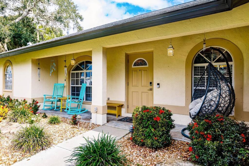 Sunny Oasis Getaway -heated Pool-mini Golf-near Hébergement de vacances
