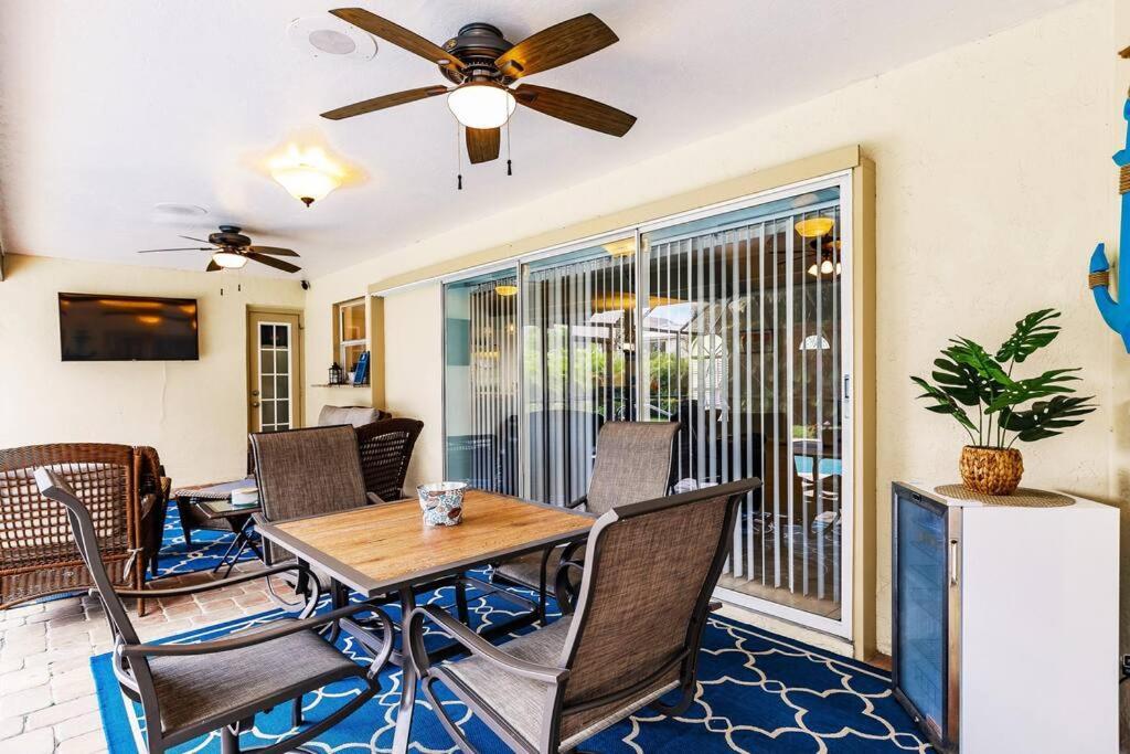 Sunny Oasis Getaway -heated Pool-mini Golf-near Hébergement de vacances